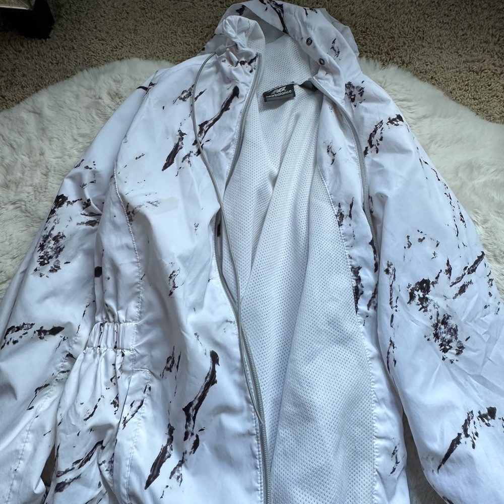 Women’s New Balance raincoat